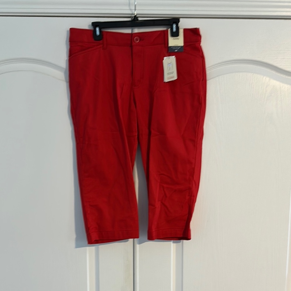 St. John's Bay Red Capris